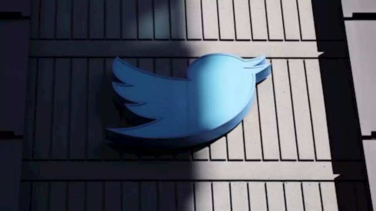 Twitter to ban users from promoting rival social platforms