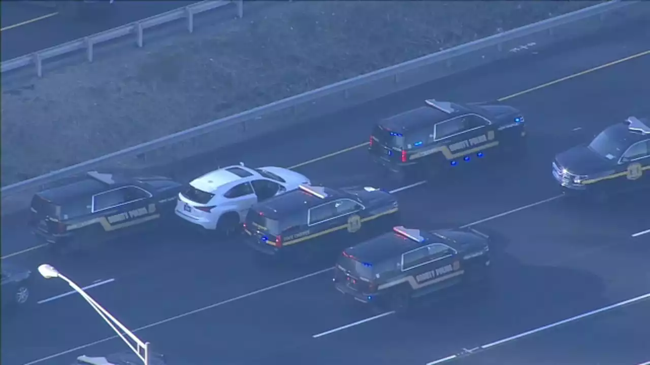 All lanes of Interstate 95 closed in Newark, Delaware after police chase