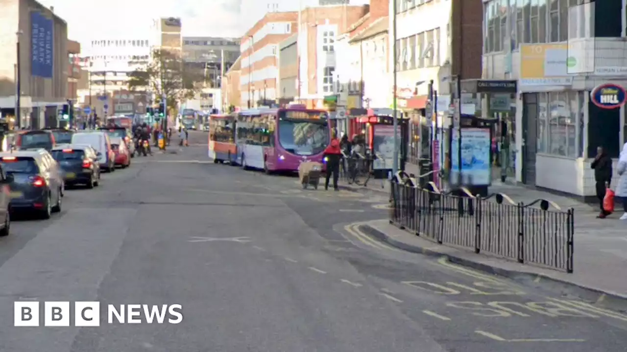 Leicester: Police appeal after man dies following head injury