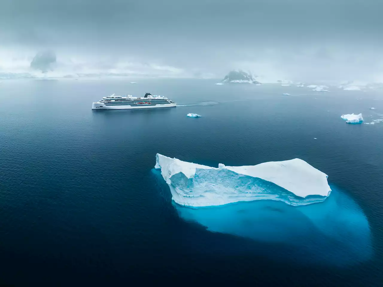 Antarktis-Reise: Riesenwelle trifft Kreuzfahrtschiff – ein Toter