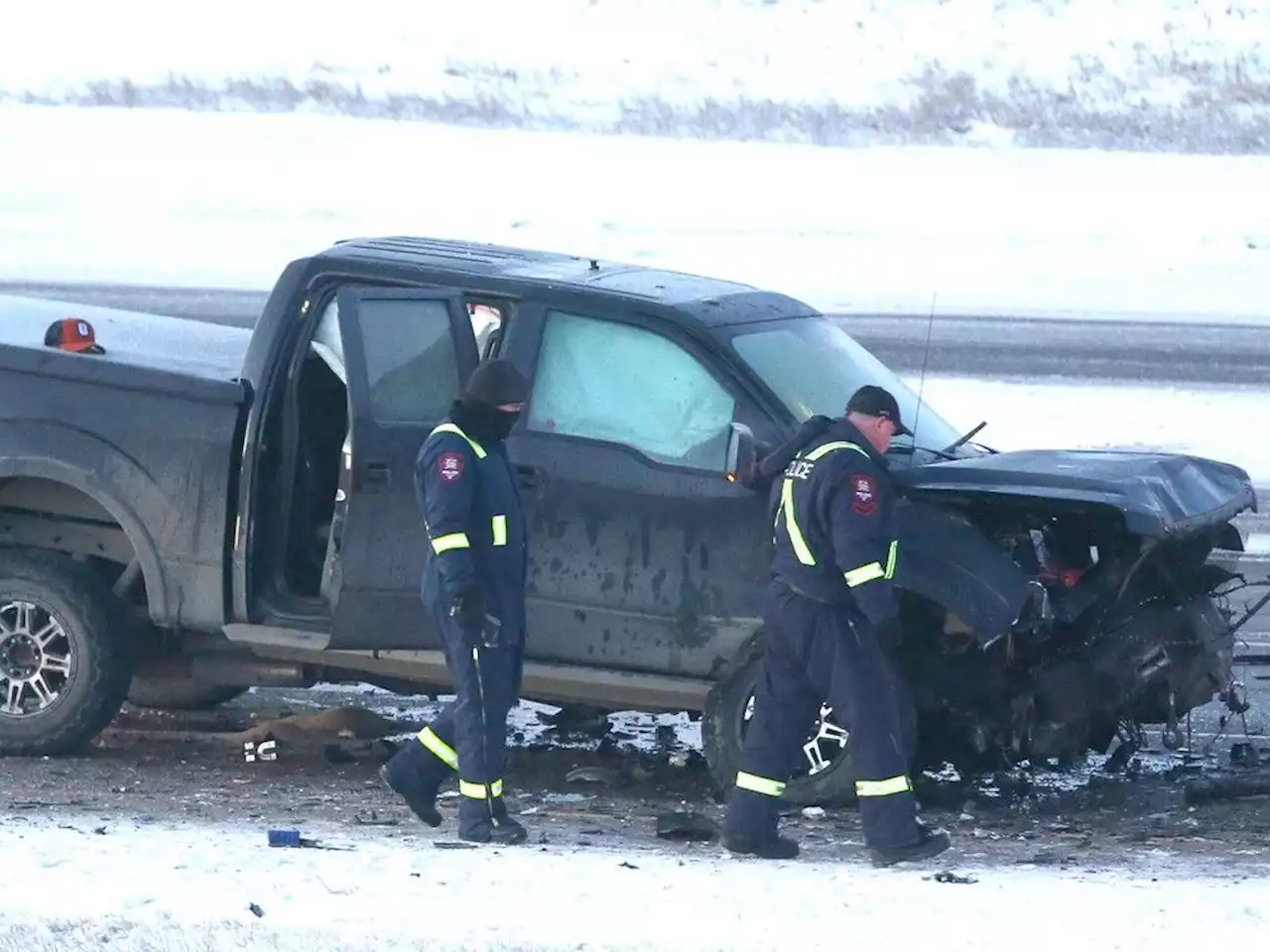 Alcohol and speed considered factors in fatal head-on crash on Deerfoot Trail, Calgary police say