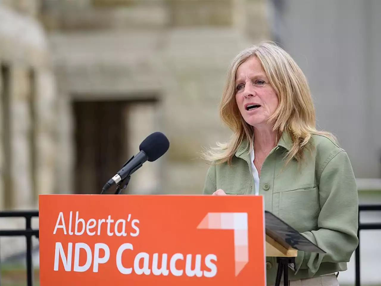 Notley introduces bill calling for new public health standards in Alberta legislature