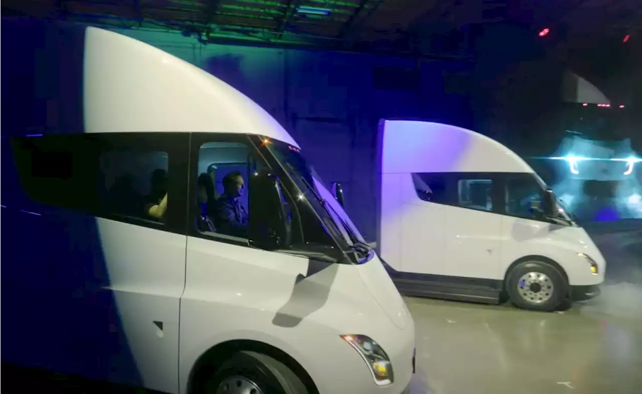 Elon Musk delivers first Tesla all-electric Semi truck | Digital Trends