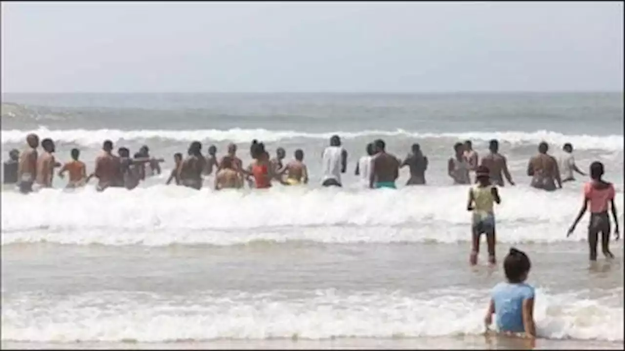 Locals remain unconvinced about swimming at Durban beaches