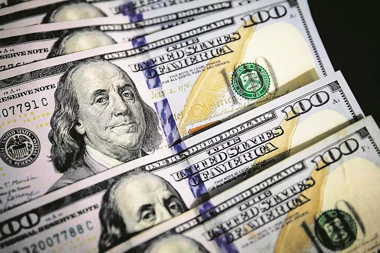 El dólar sigue cayendo y abre la jornada con un promedio de $4.755