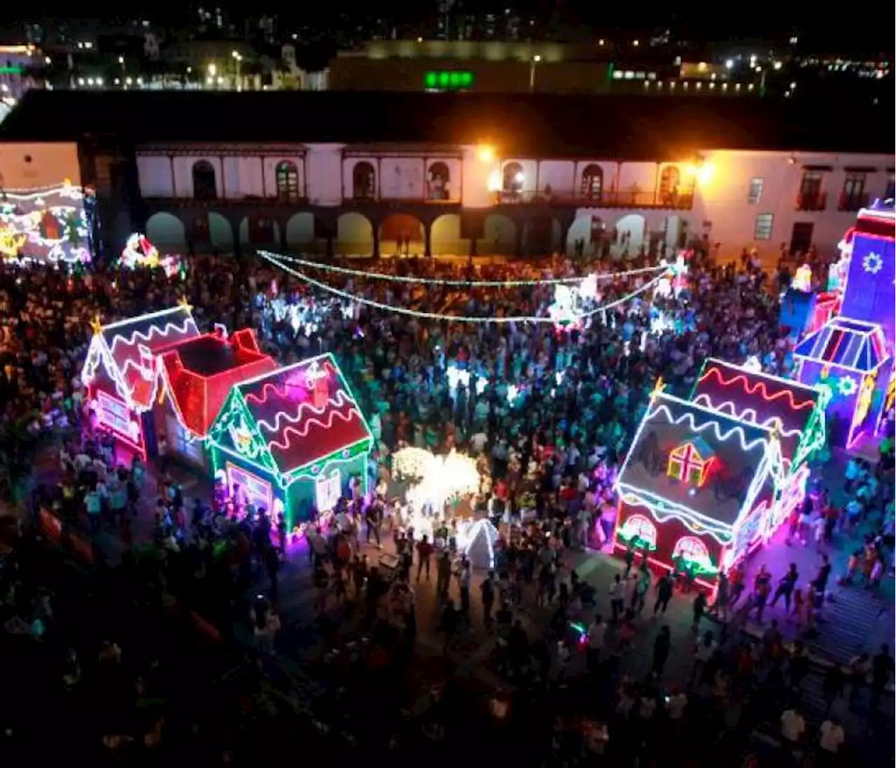 En imágenes: Así es el alumbrado navideño que se encendió en Cartagena