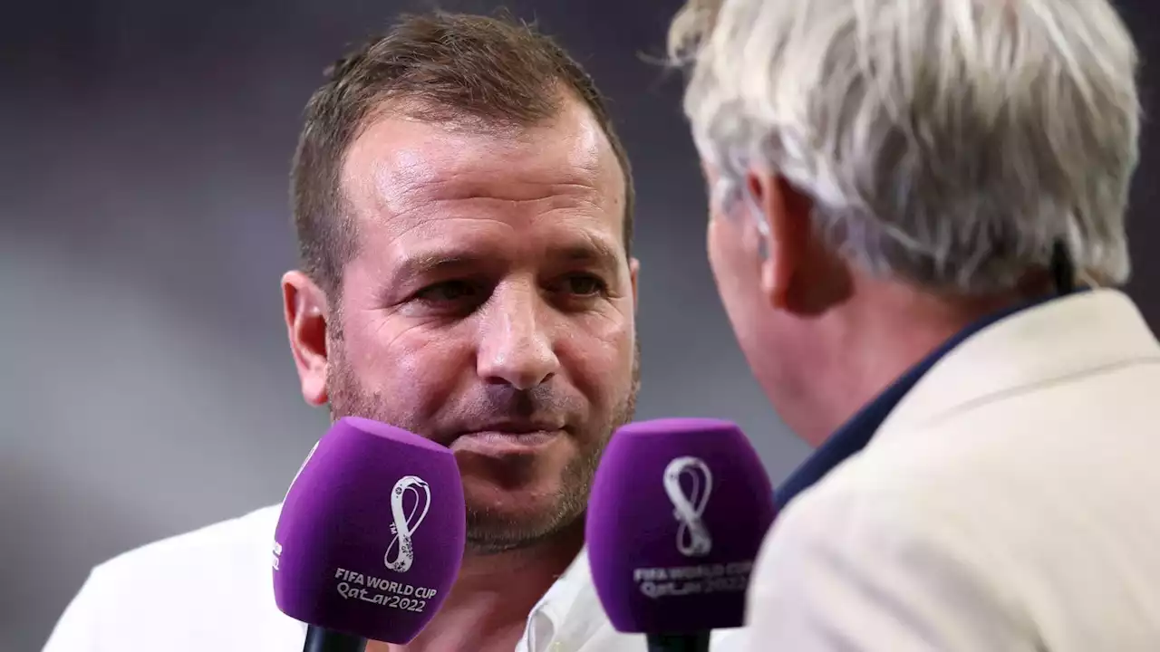 Van der Vaart takes strange swipe at Man Utd defender as he slams Germany - Football365