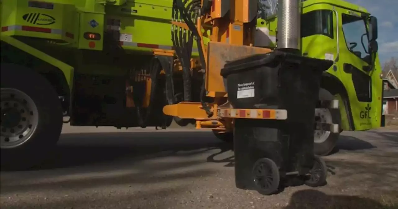 Calgary committee endorses uniform pickup of black bins despite usage - Calgary | Globalnews.ca