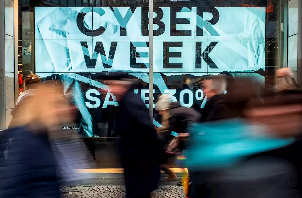 Cyber Week was a bust with Canadian consumers, another red flag for the economy