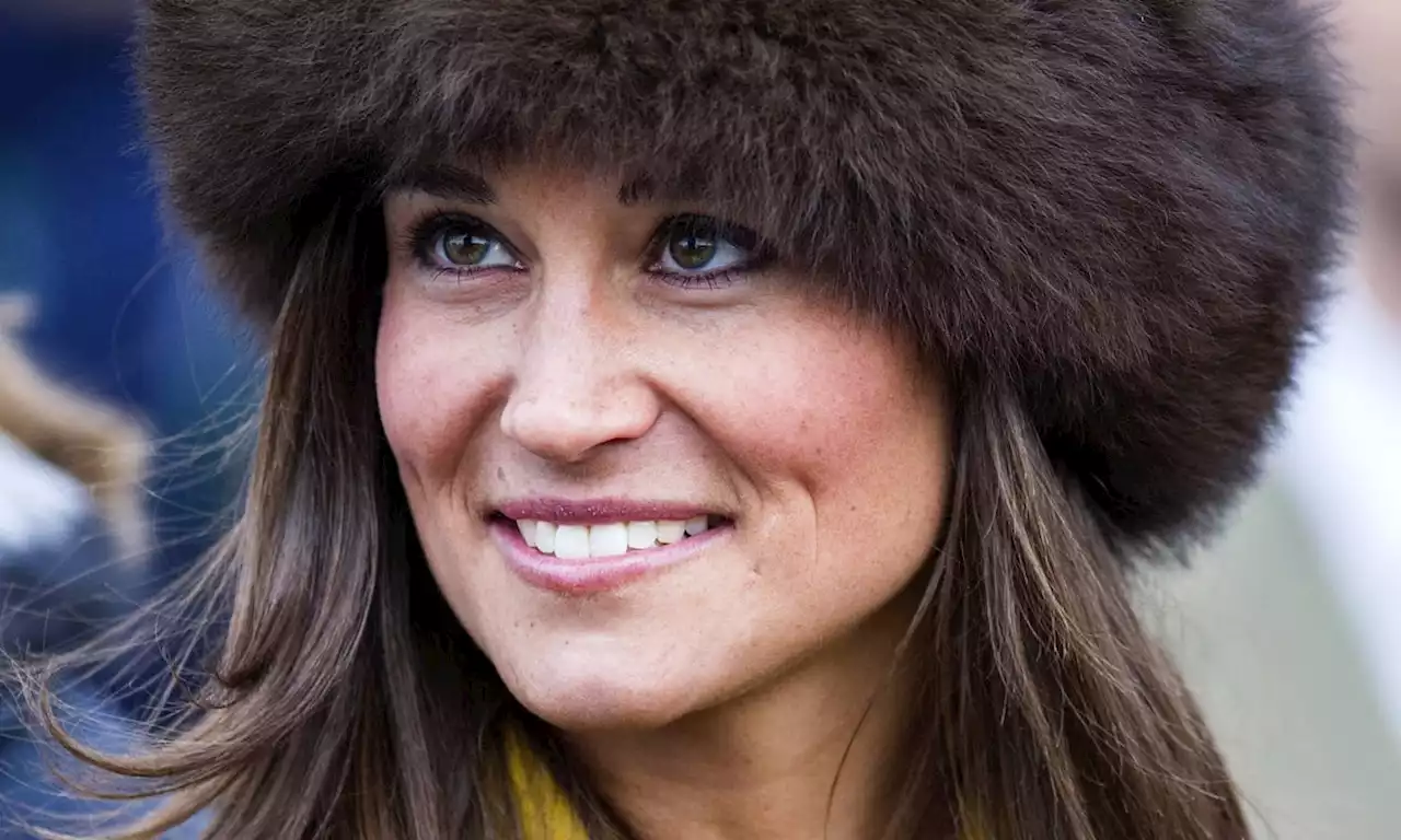 Pippa Middleton turns heads in Karen Millen coat that's selling out quick