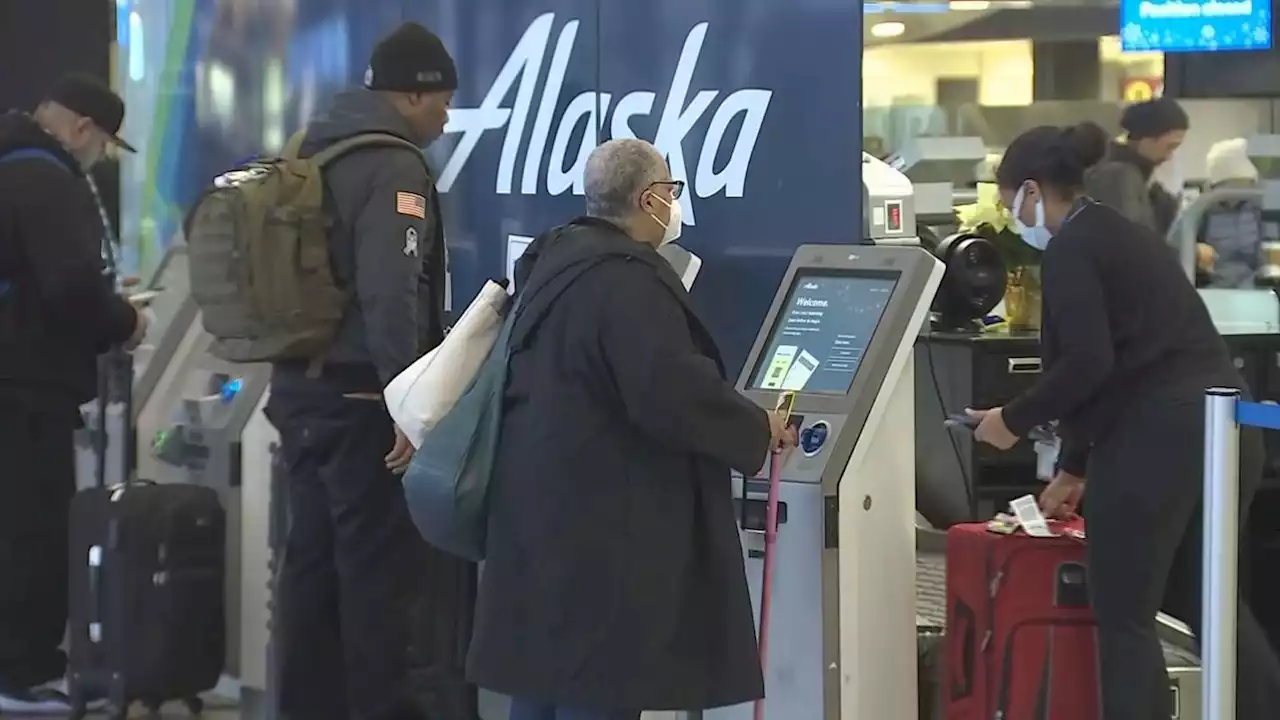 Alaska Airlines cancels more than 440 Seattle flights after winter blast