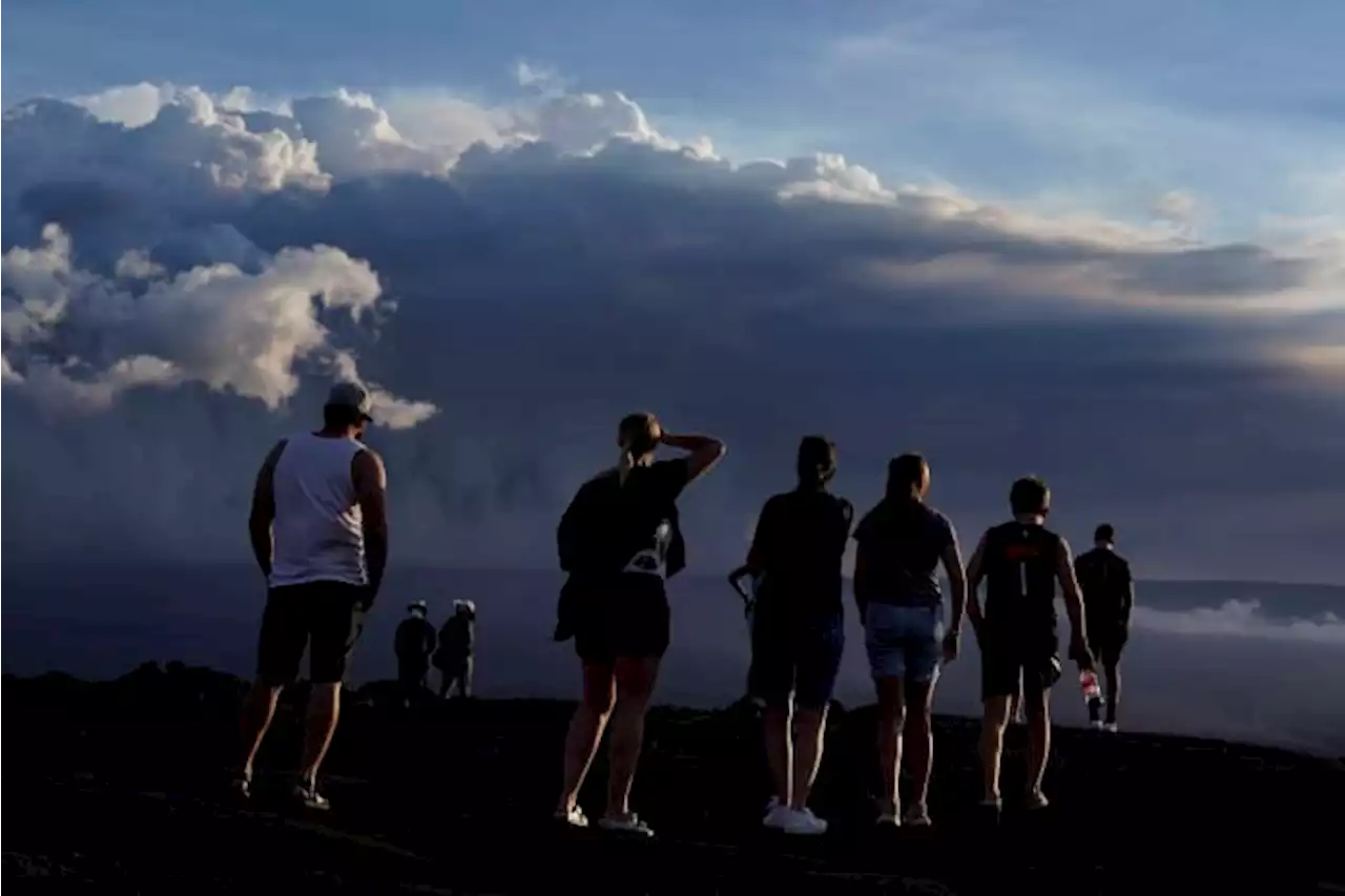 Hawaii eruption brings tourism boon during slow season