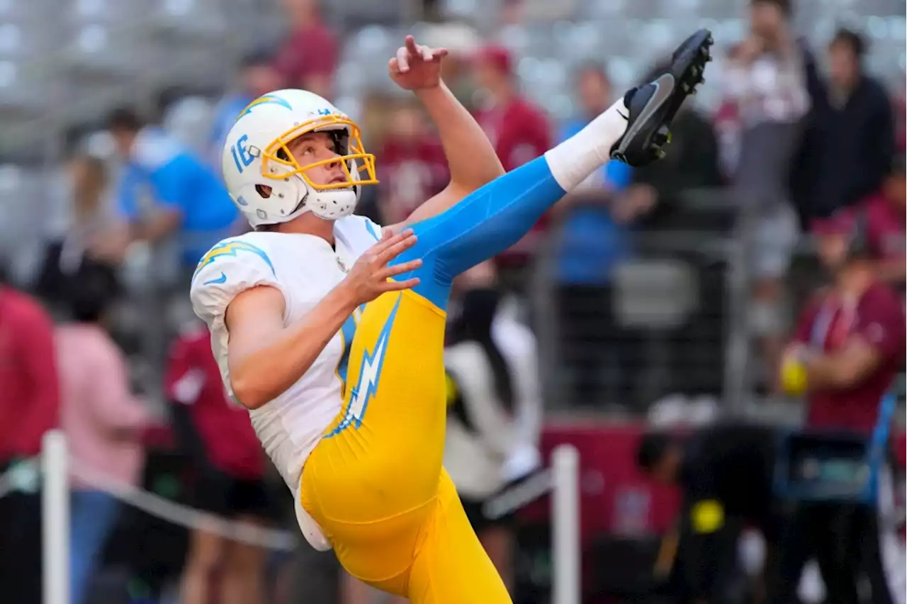 Punter JK Scott gives Chargers’ past special teams troubles the boot