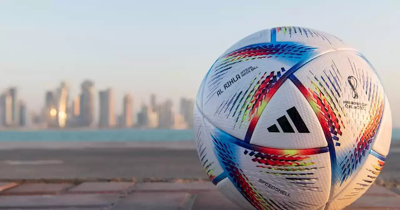 La razón por la que los balones del Mundial de Qatar se tienen que cargar