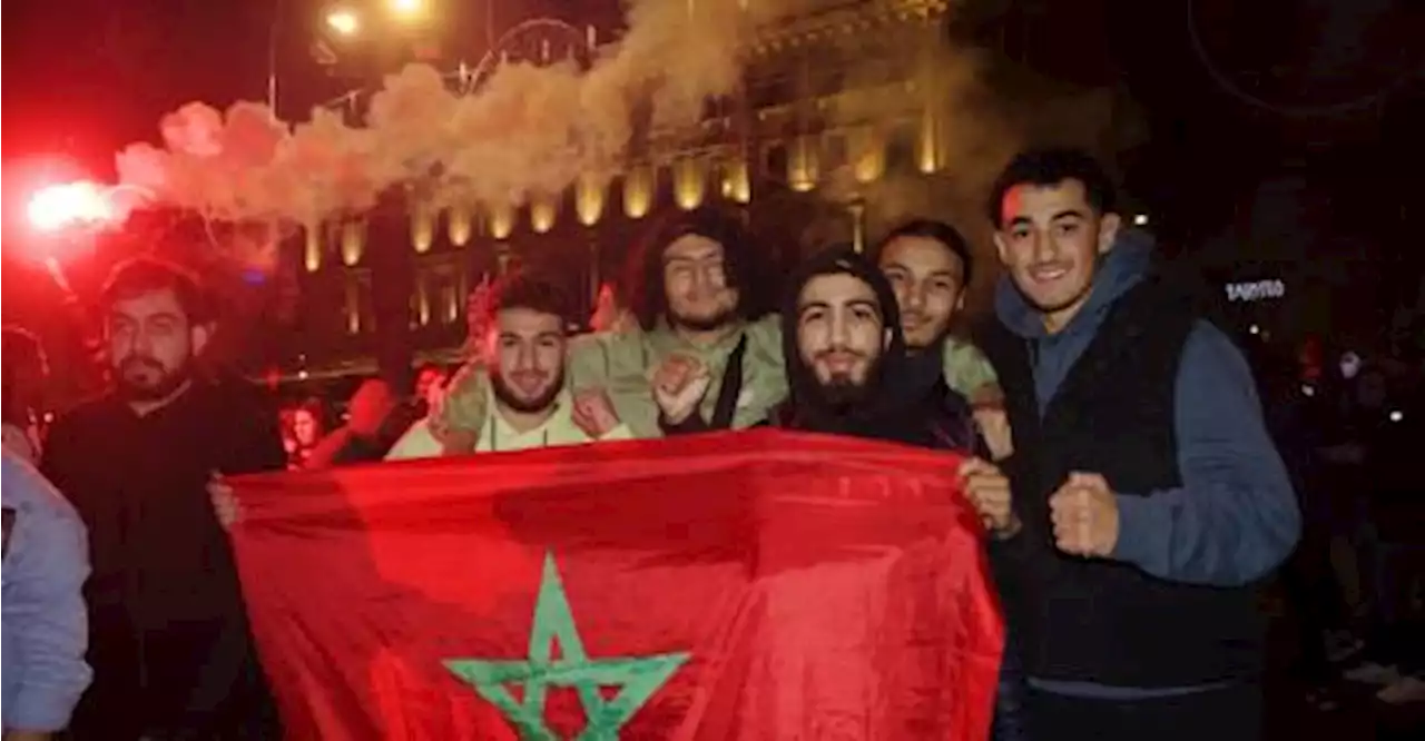 Coupe du monde : Sur le Vieux-Port, les supporters marocains savourent leur qualification historique