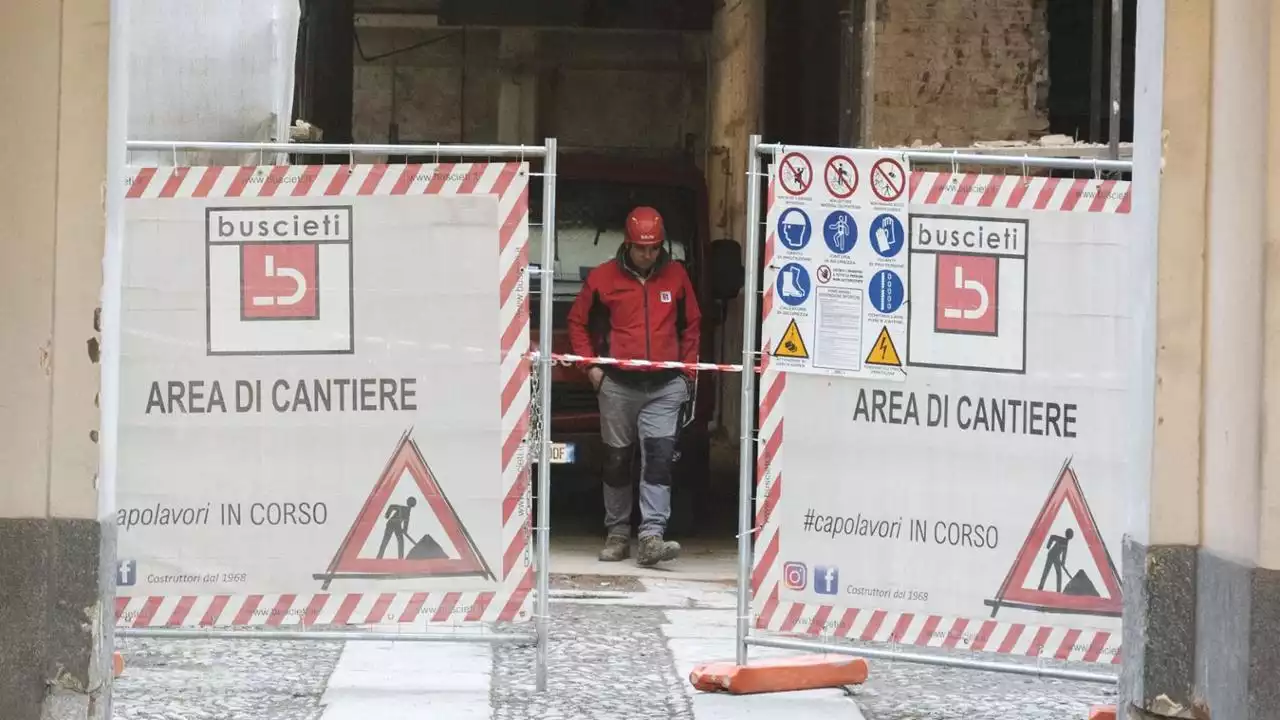 Esplode una bomba della Seconda guerra mondiale, choc in via Nizza