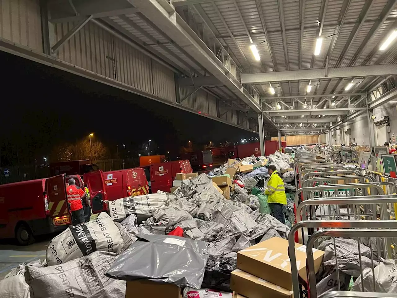 Christmas chaos at the Royal Mail centre in Leeds as letters and parcels left 'dumped'