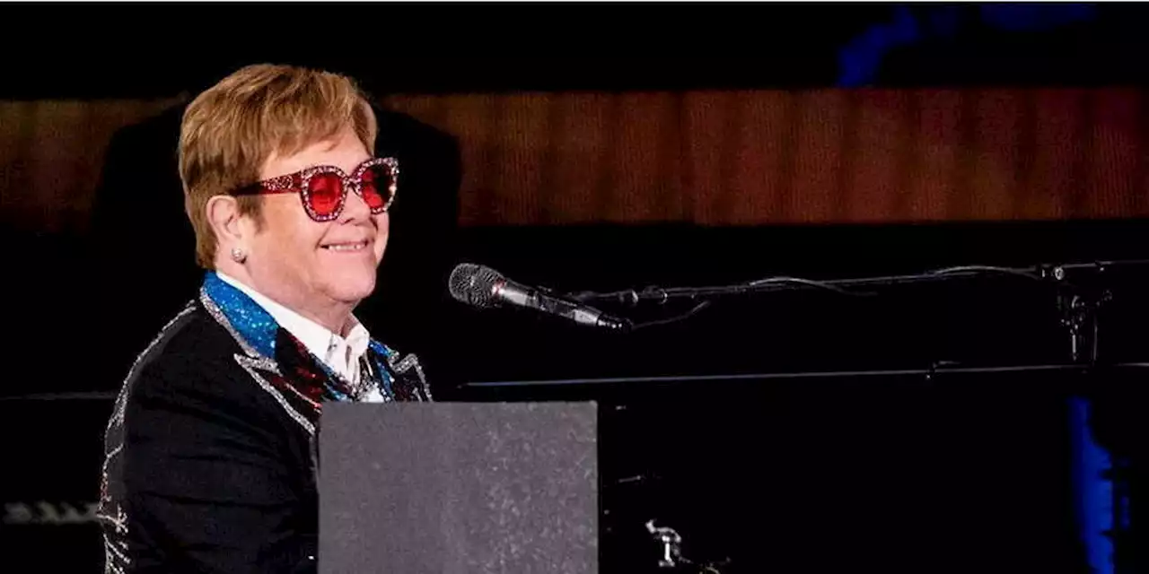 L’ultime concert d’Elton John au Royaume-Uni aura lieu à Glastonbury