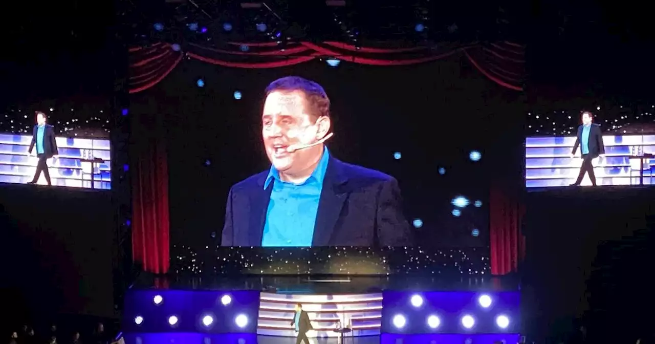 Peter Kay in tears as crowds roar his Manchester Arena entrance