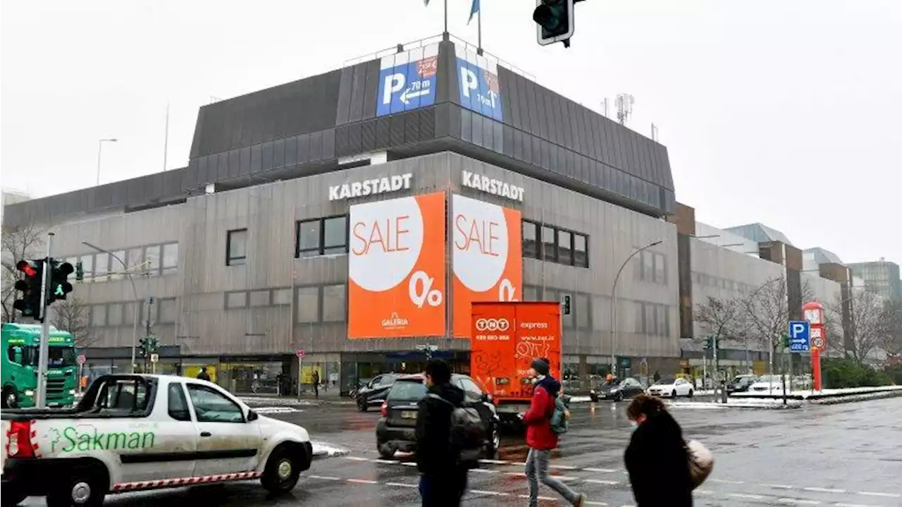 Karstadt Kaufhof in Berlin-Wedding: Angestellte müssen weiter bangen