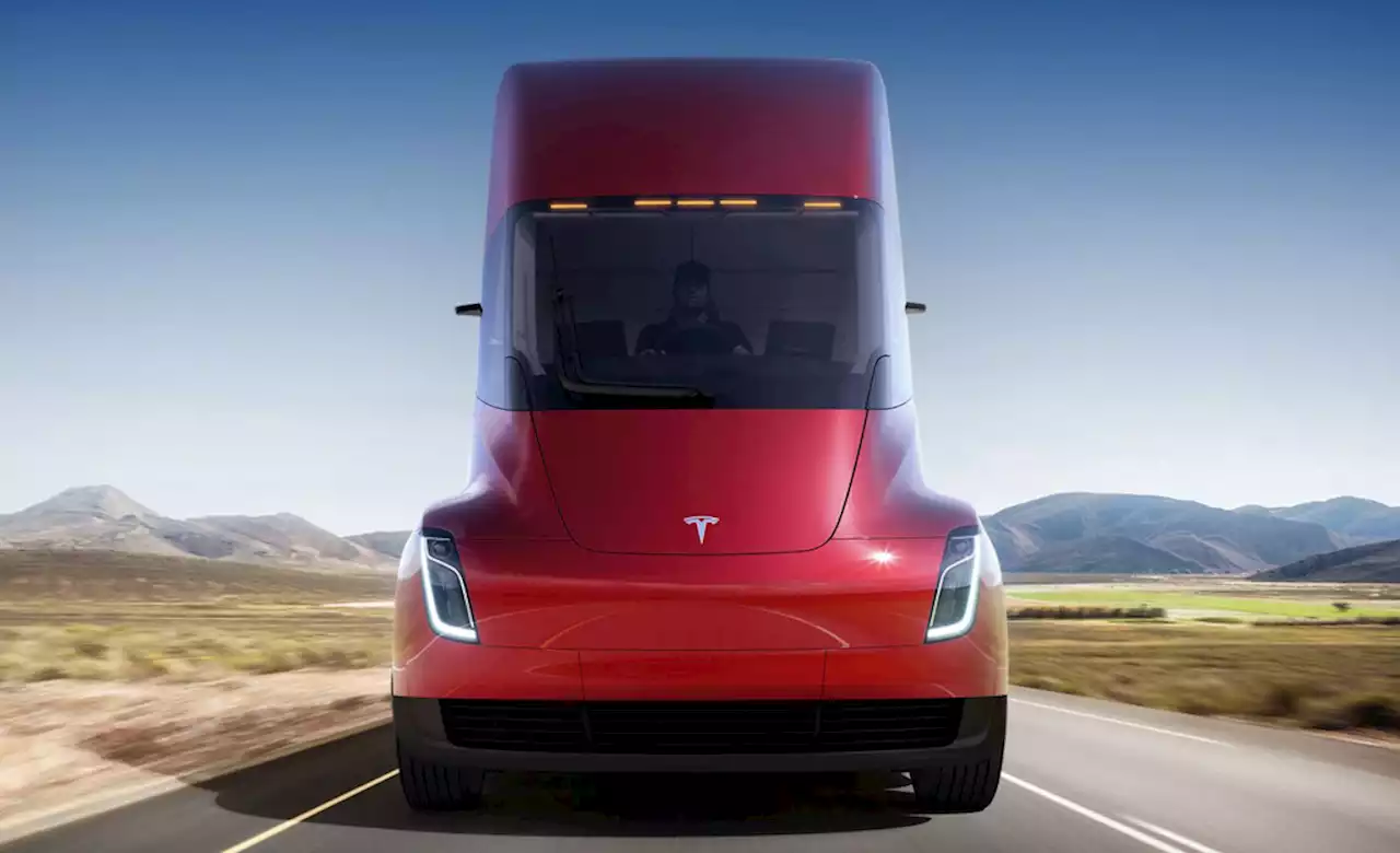 500-mile Tesla Semi starts delivery, features 1-megawatt charging