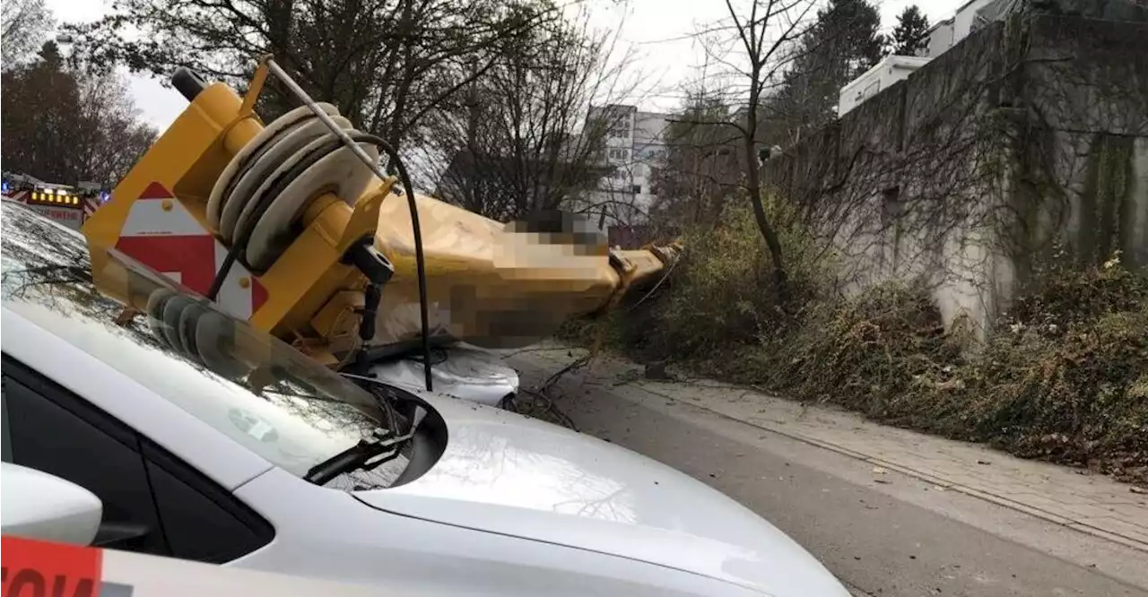 Umgestürzter Kran in Regensburg wird erst am Montag geborgen