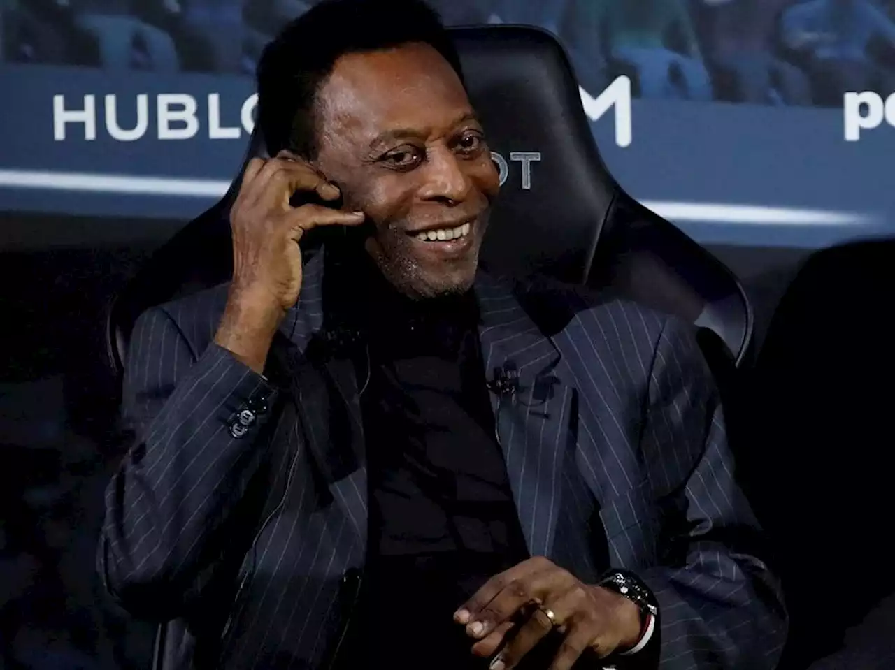 Pele to remain hospitalized due to respiratory infection