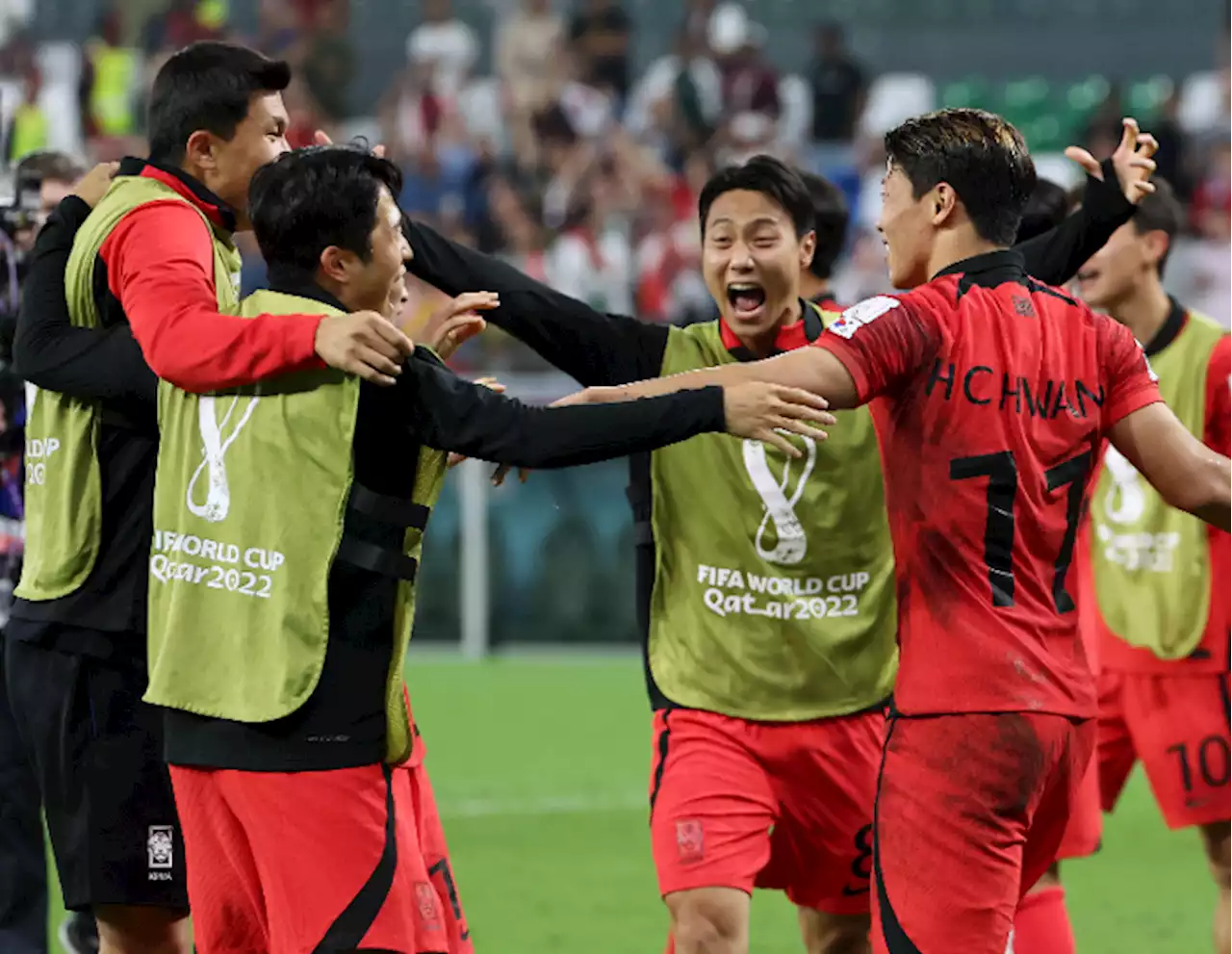 '키 패스 8회, 전진 패스 62%' 韓 빌드업 축구, 포르투갈 잡았다