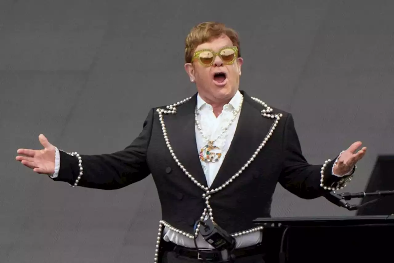 Sir Elton John to headline Glastonbury 2023 for his final UK show