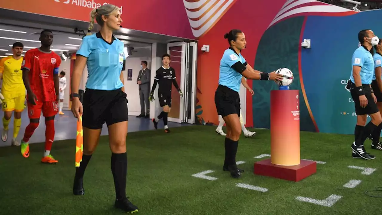 Las mujeres que arbitraron por primera vez un partido en mundiales