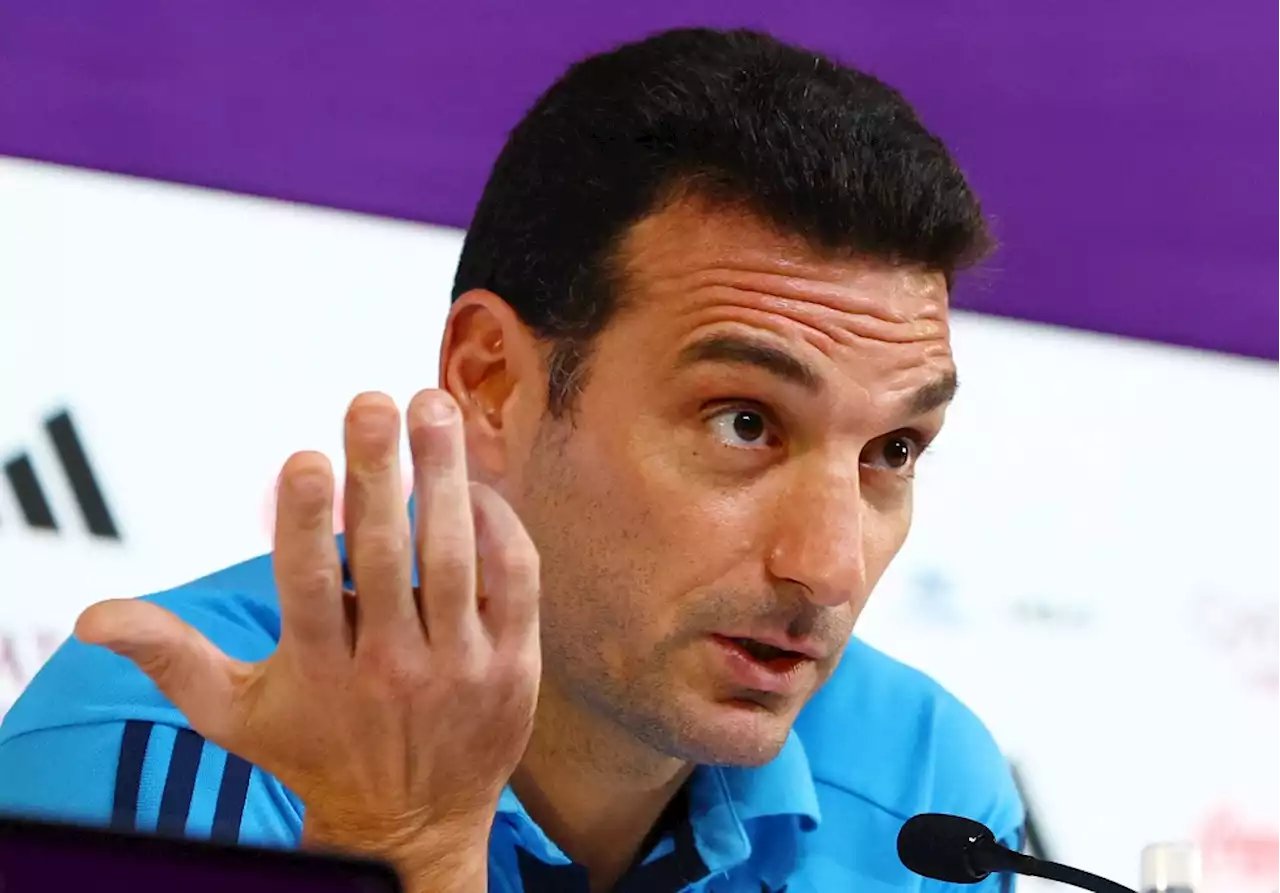 Scaloni minimiza favoritismo nas oitavas e critica VAR: 'Difícil de digerir'