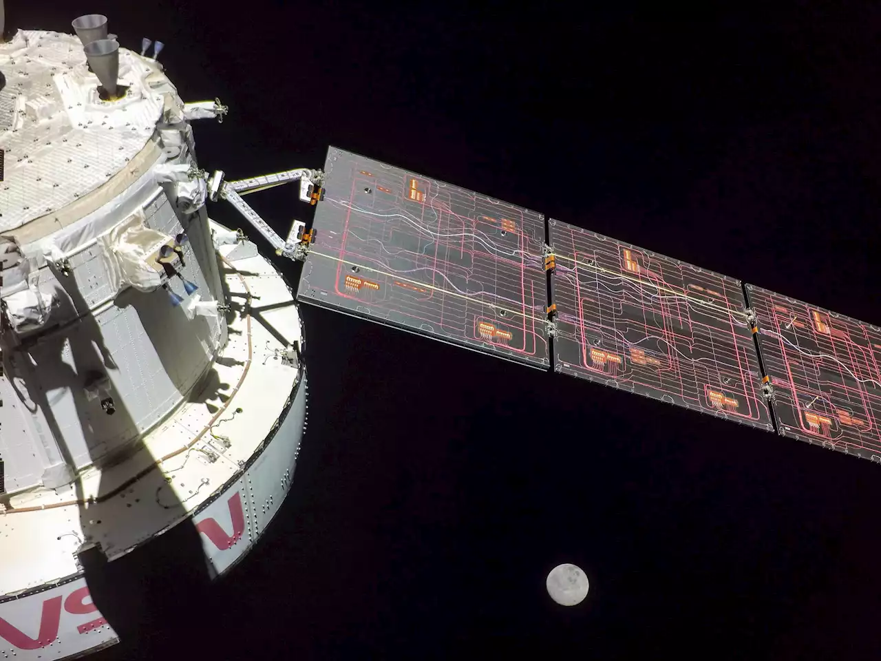 NASA Artemis I: Orion Returning Home – Successfully Completes Distant Retrograde Departure Burn