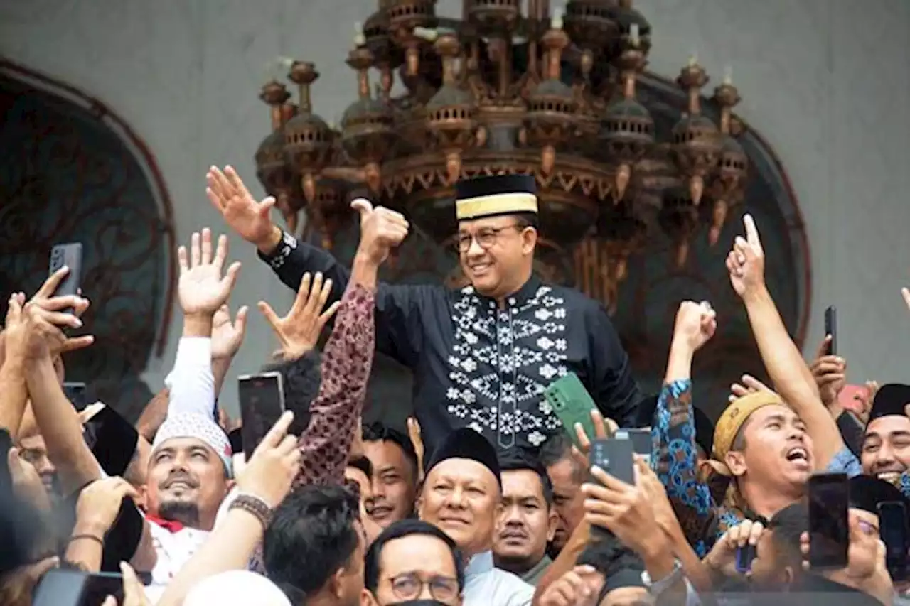 Kunjungi Aceh, Anies Baswedan Disambut Meriah Warga dan Pendukung