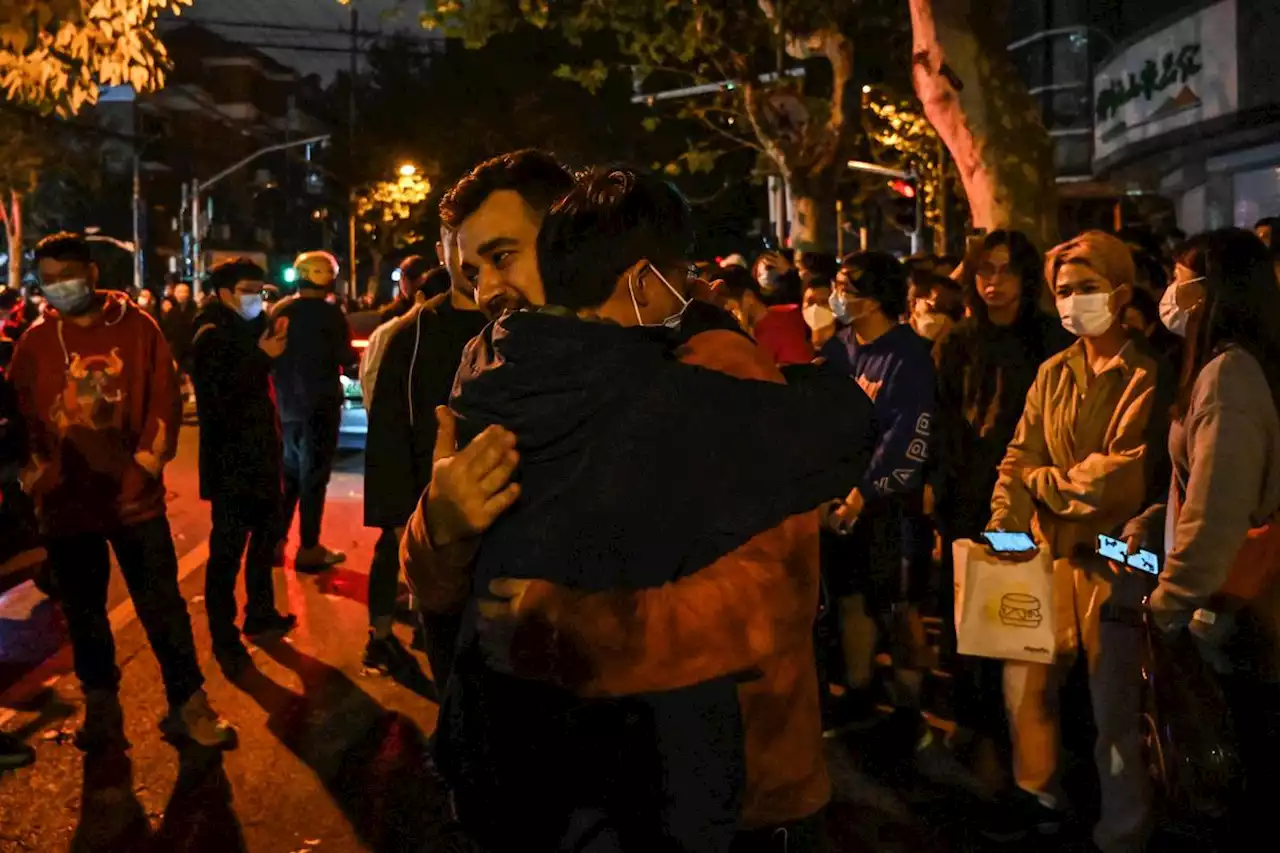 Covid-19 : dans la foulée des manifestations historiques, la Chine assouplit ses restrictions sanitaires