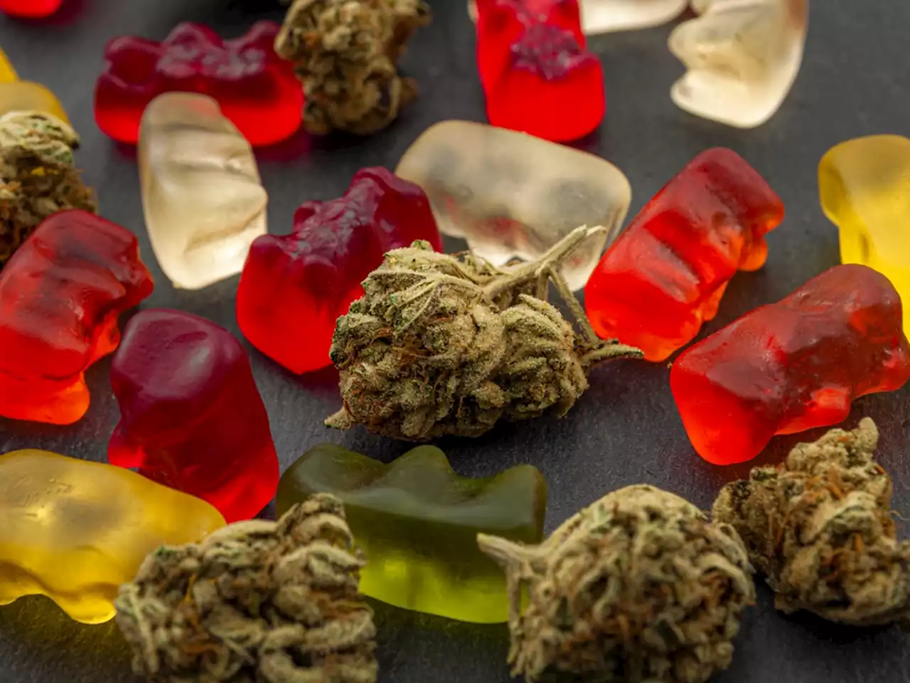 10 L.A. middle school students appear to OD on cannabis edibles