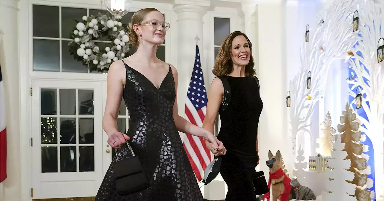 All Grown Up! Jennifer Garner Attends State Dinner With Daughter Violet