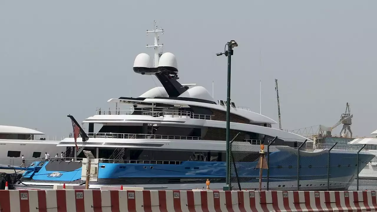 Les États-Unis envisagent de saisir le yacht d'un oligarque russe amarré à Dubaï