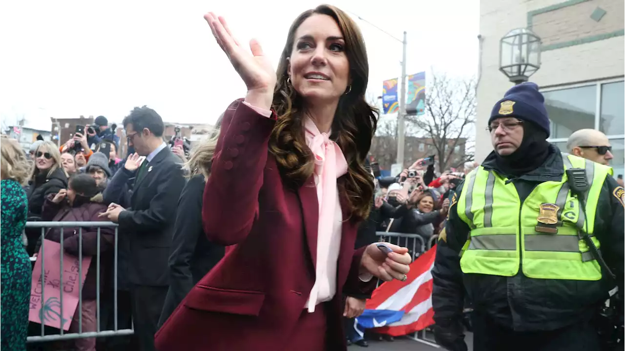 Kate Middleton, tutta l'eleganza di una principessa al freddo