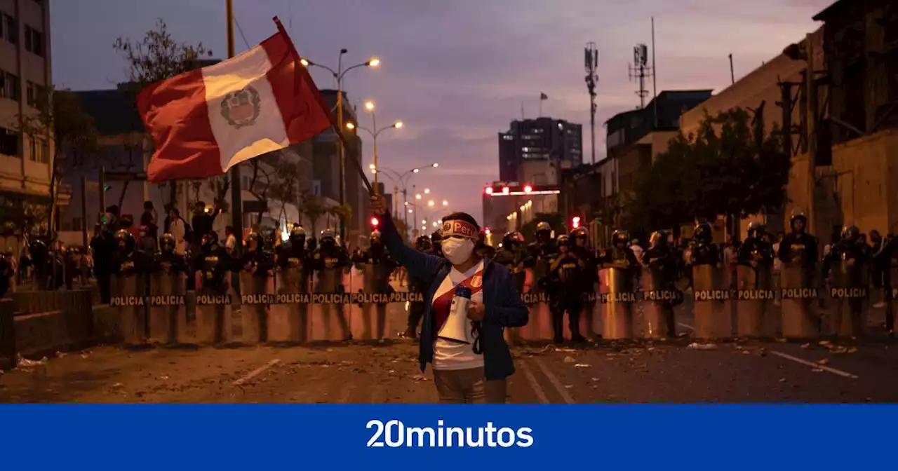 Perú aprueba reconsiderar un adelanto de las elecciones generales a diciembre de 2023