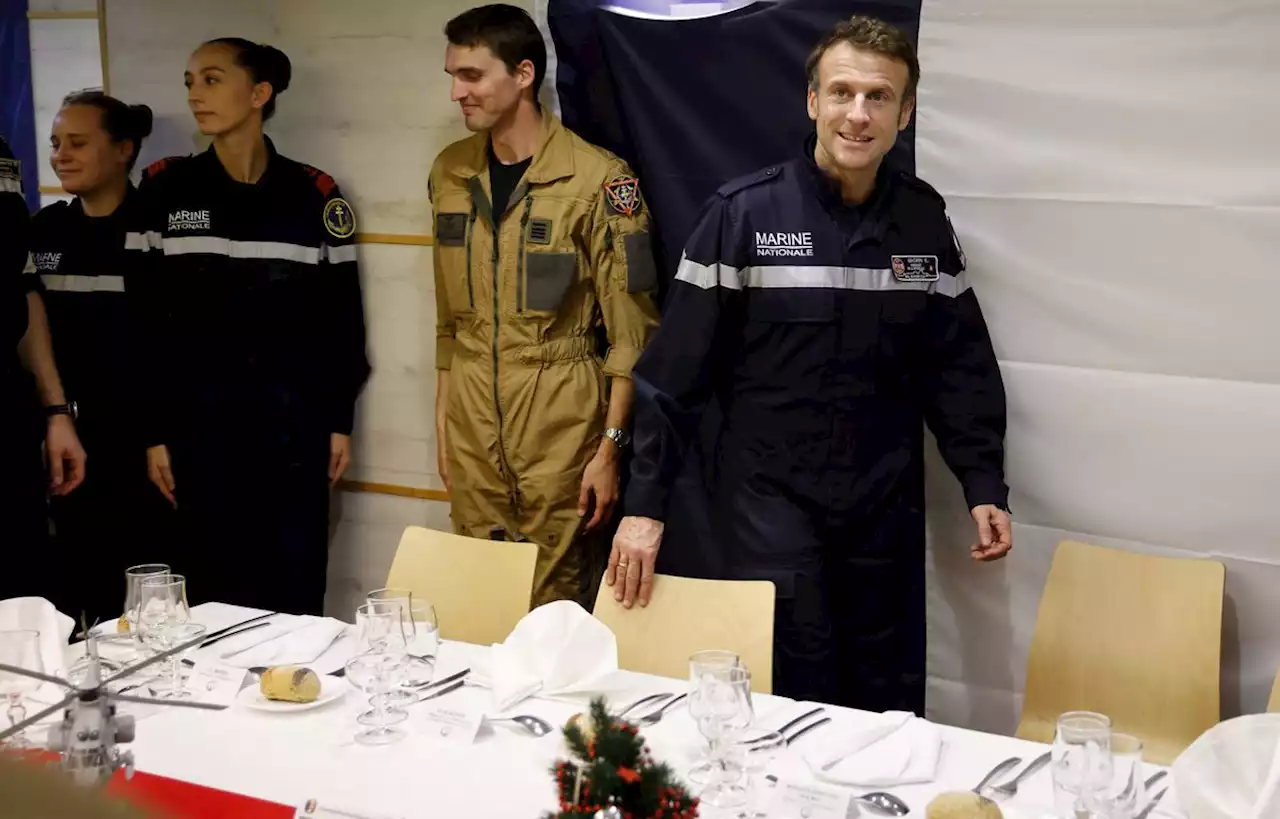 Emmanuel Macron à bord du Charles de Gaulle pour le Noël avec les troupes