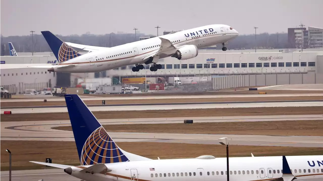 These airlines have travel waivers as major winter storm nears