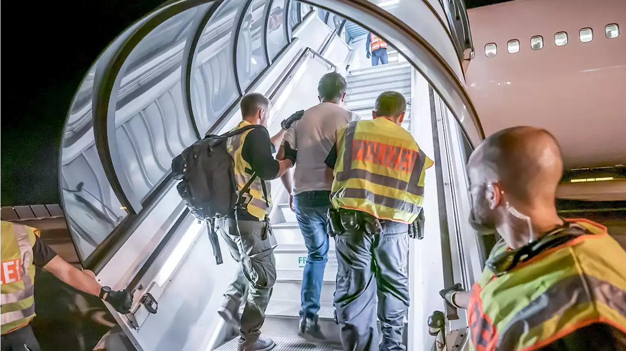 Zulagen für harte Jobs bei Berliner Polizei und Feuerwehr