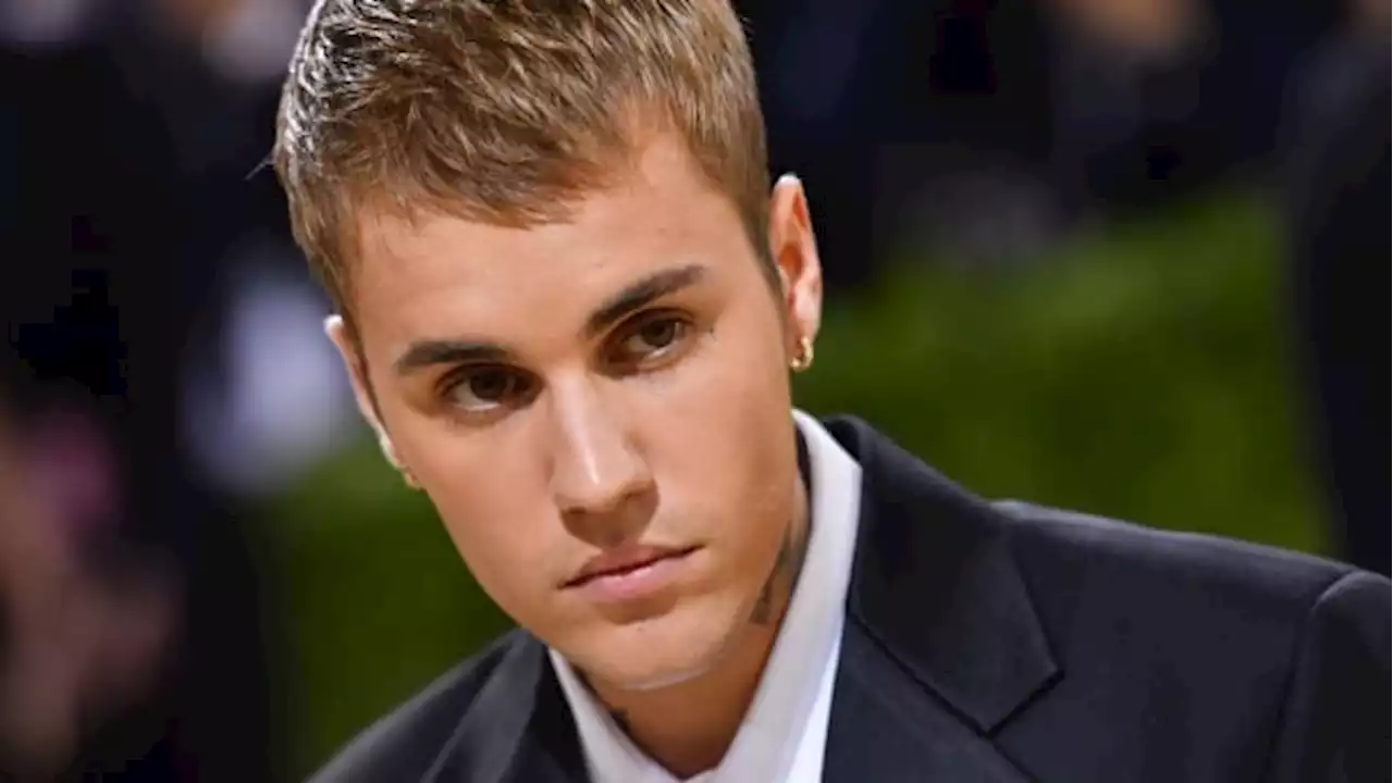 Justin Bieber says 'trash' H&M merchandise was made without his approval | CBC News