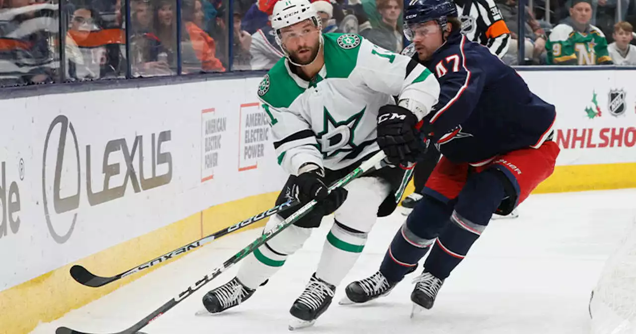 Johnston's goal leads Stars over Blue Jackets 2-1