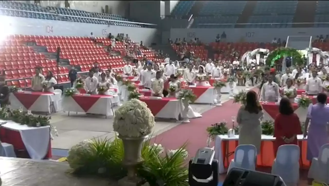 30 couples tie the knot in Lapu’s mass wedding