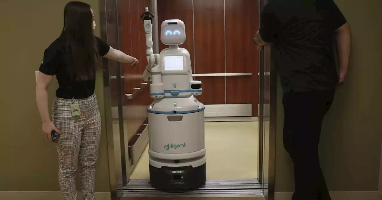 Jetsons-style robots are invading Chicago-area hospitals, amid worker shortage