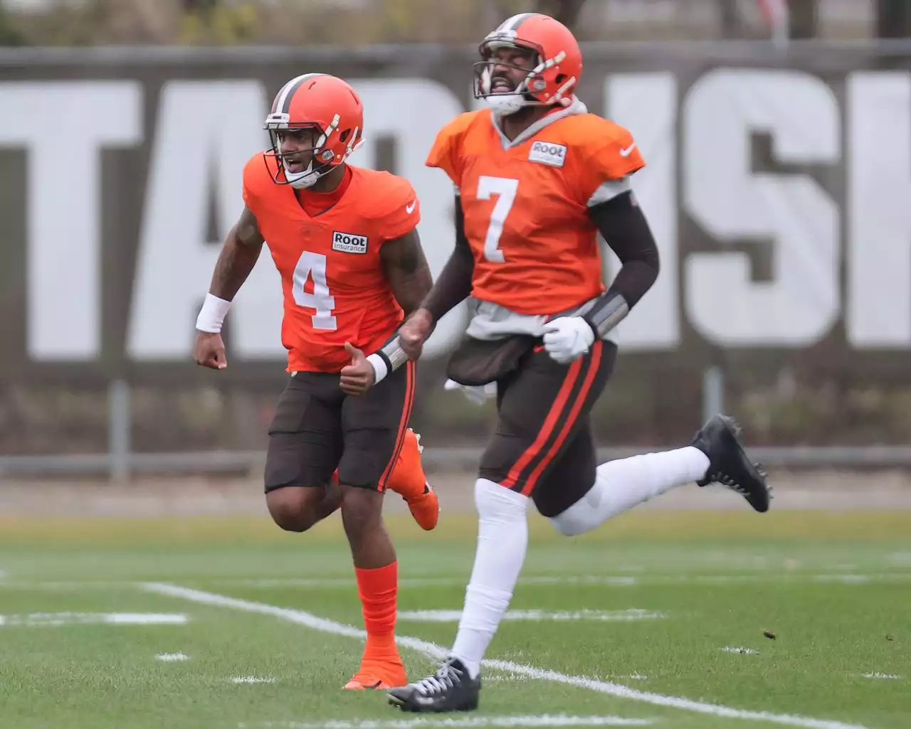 With fourth-and-1 snaps, Jacoby Brissett embracing different role for Browns with same mindset