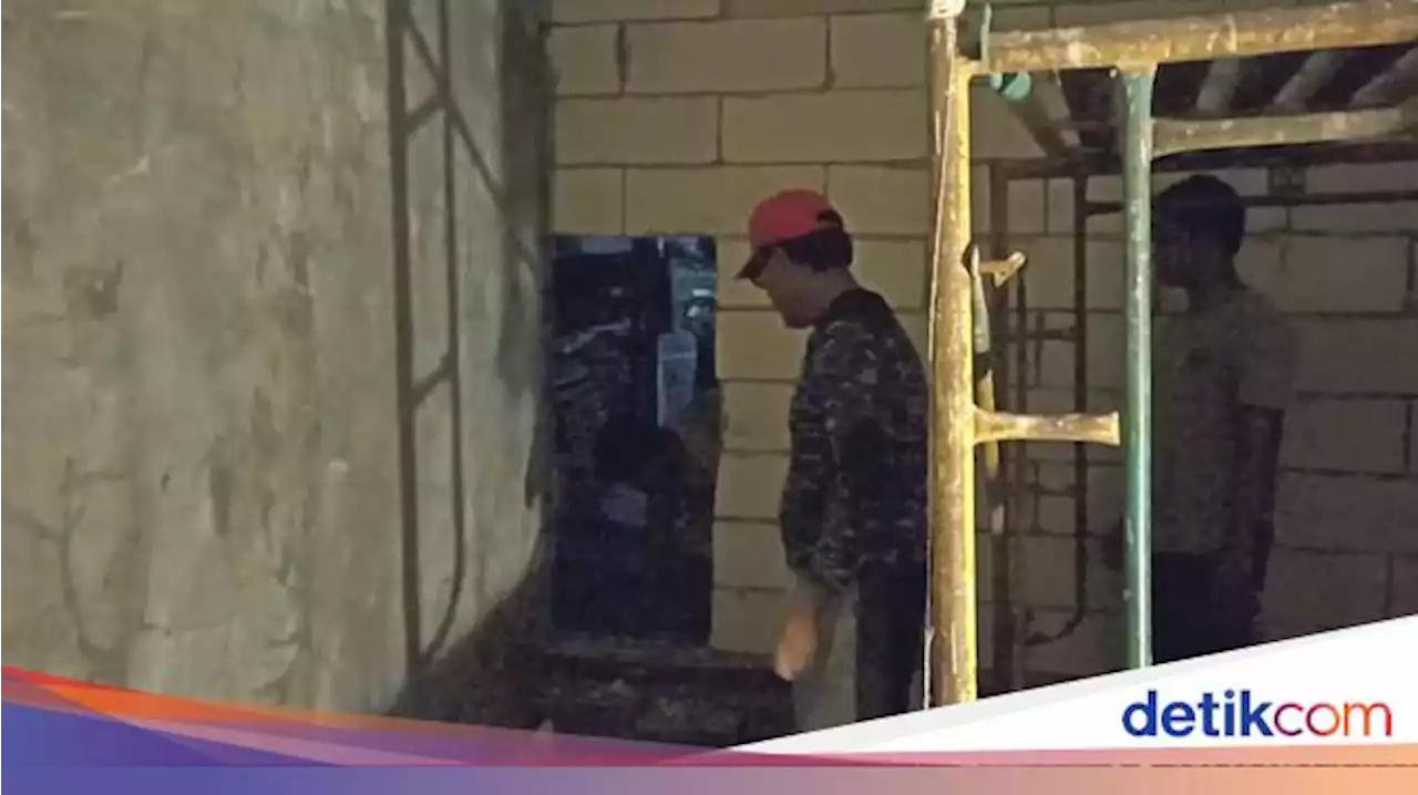 Jalan di Tulungagung yang Ditembok Dibuka Sedikit untuk Akses