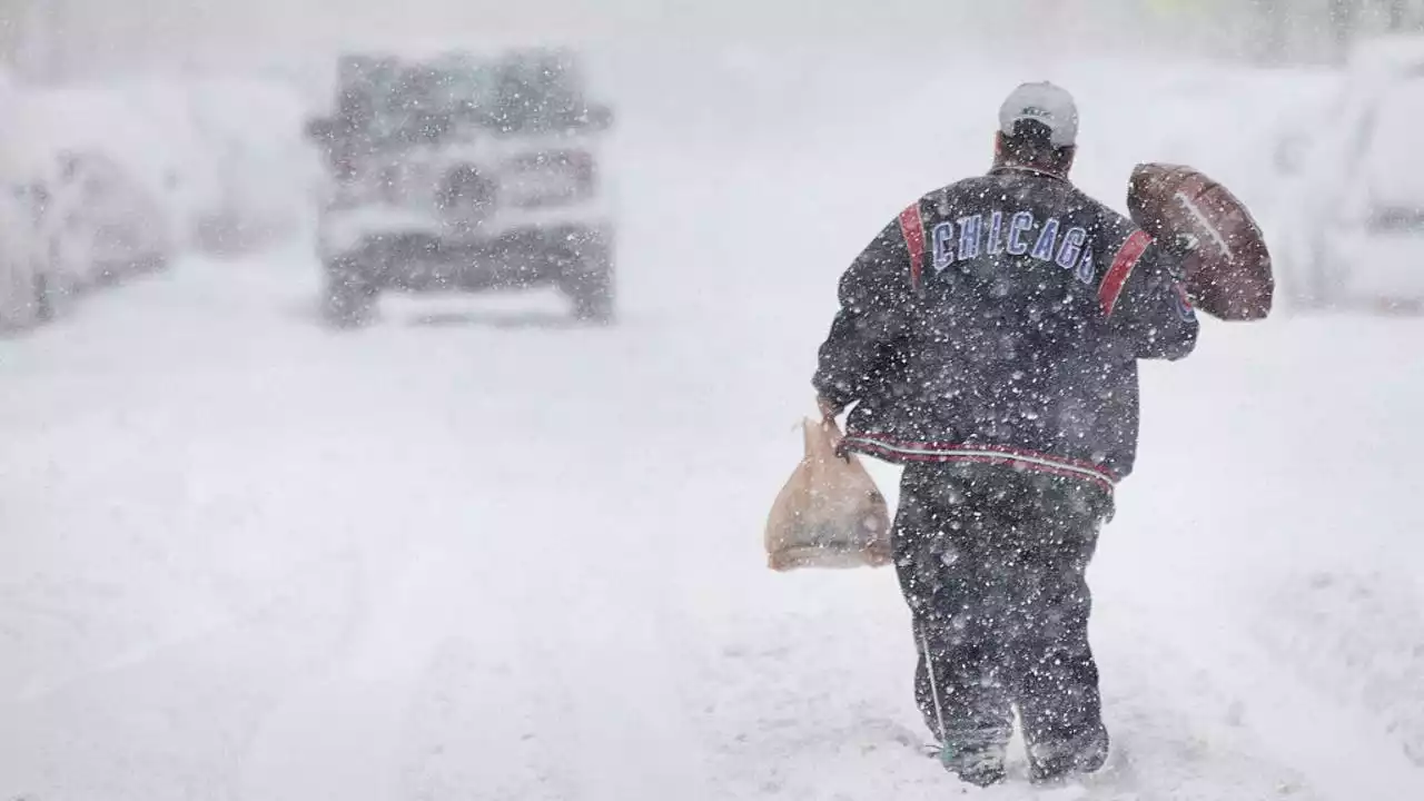 Chicago snowstorm: Timeline, snow projections, and Christmas travel impacts amid blizzard-like conditions