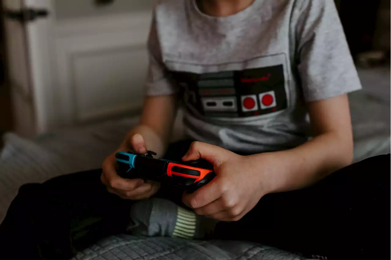 Quelle console et quels jeux vidéo offrir à son enfant ou ado pour Noël 2022 ?